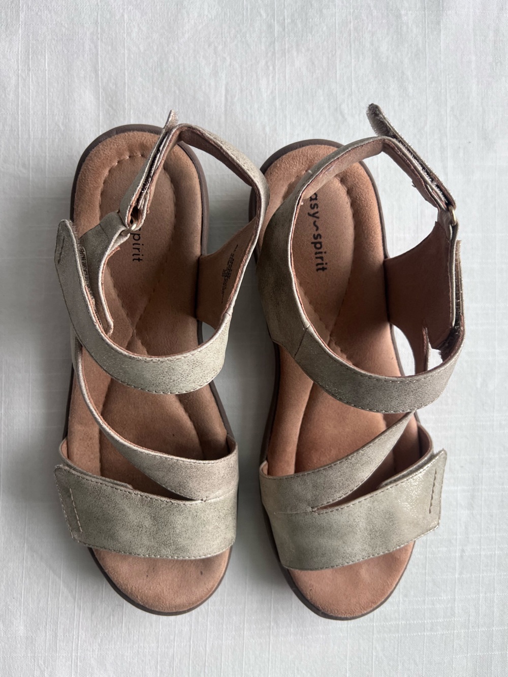 Easy Spirit Kimberly3 Pewter Metallic Comfort Strappy Sandals Size 8.5M⁠